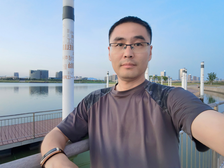 2022年度國(guó)邦醫(yī)藥金鷹奮斗者——湯 旗
